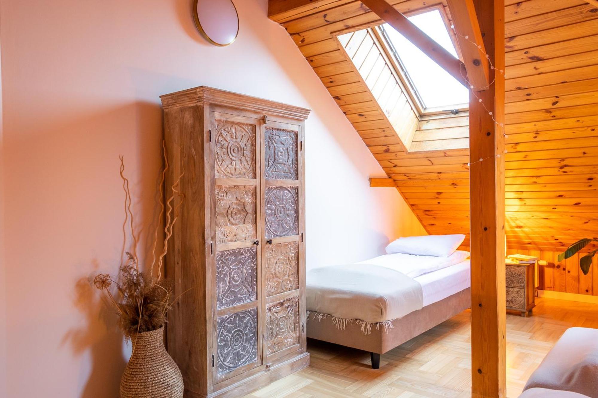 Blisshouse Luxurious Guesthouse Calm And Energetic Spot Near By City Surrounded By The Forest Where You Will Find Your Peace And Your People Cracovie Extérieur photo