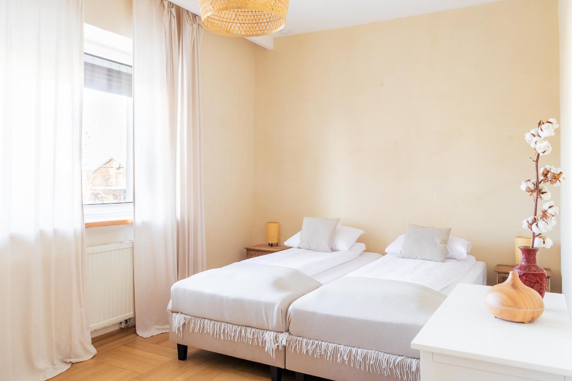 Blisshouse Luxurious Guesthouse Calm And Energetic Spot Near By City Surrounded By The Forest Where You Will Find Your Peace And Your People Cracovie Extérieur photo