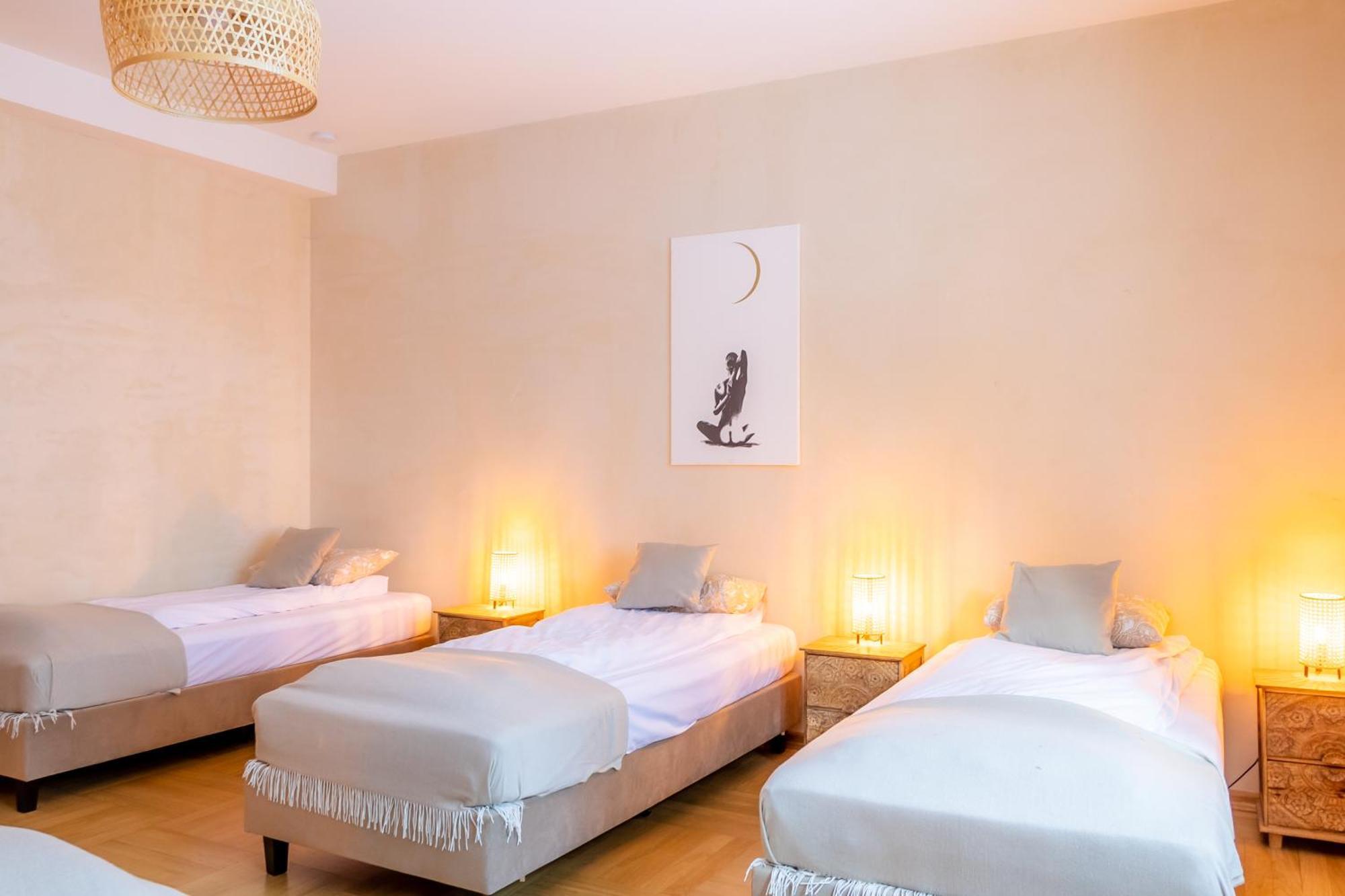 Blisshouse Luxurious Guesthouse Calm And Energetic Spot Near By City Surrounded By The Forest Where You Will Find Your Peace And Your People Cracovie Extérieur photo