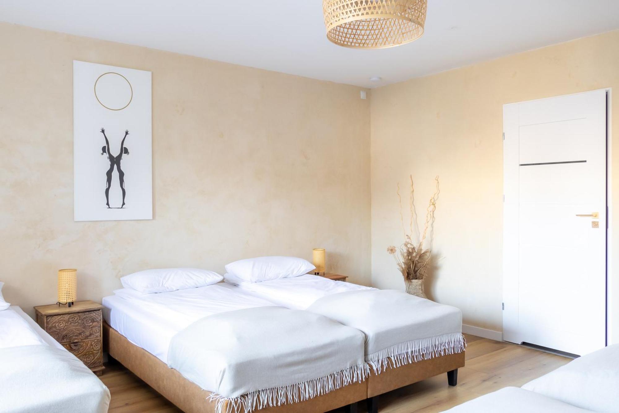Blisshouse Luxurious Guesthouse Calm And Energetic Spot Near By City Surrounded By The Forest Where You Will Find Your Peace And Your People Cracovie Extérieur photo